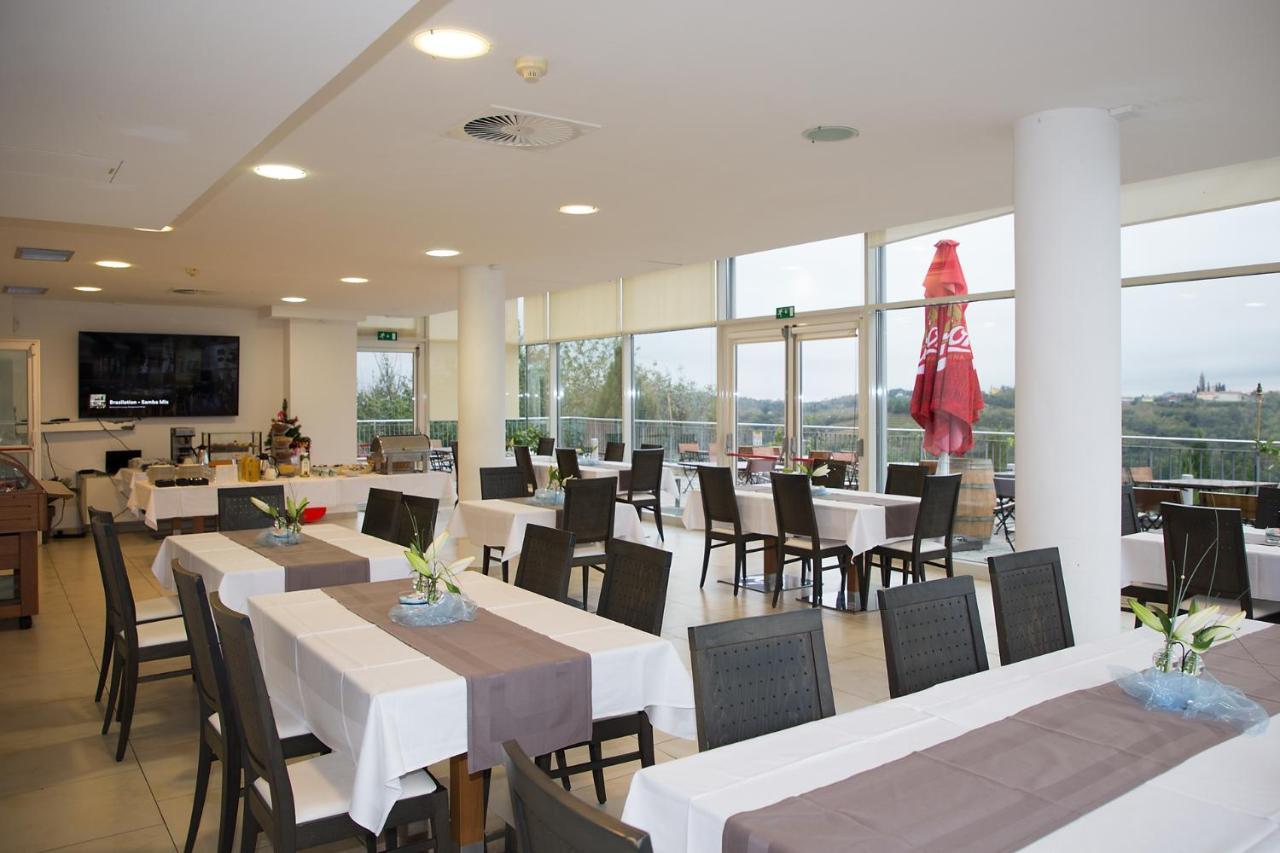 Hotel Kozana 도브로보 외부 사진